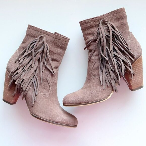 Steve Madden Pallas Taupe Suede Leather Fringe Block Heel Ankle Boots Booties - Picture 1 of 16